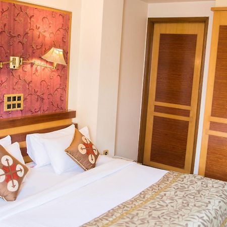 Hotel Deccan Royaale, Shivajinagar Πούνε Εξωτερικό φωτογραφία