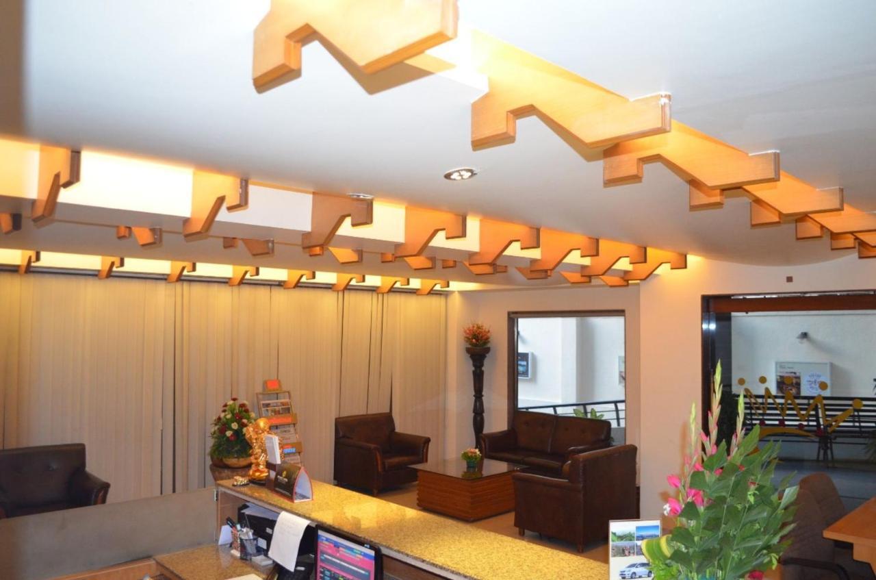 Hotel Deccan Royaale, Shivajinagar Πούνε Εξωτερικό φωτογραφία