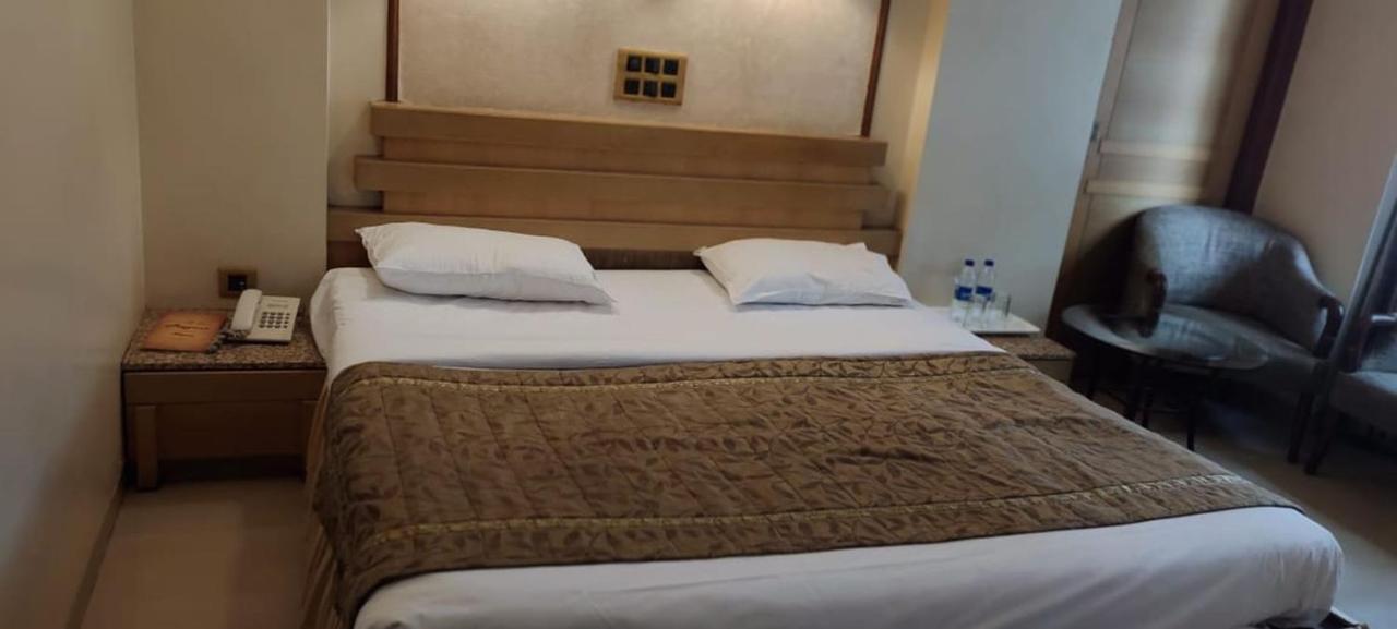 Hotel Deccan Royaale, Shivajinagar Πούνε Εξωτερικό φωτογραφία