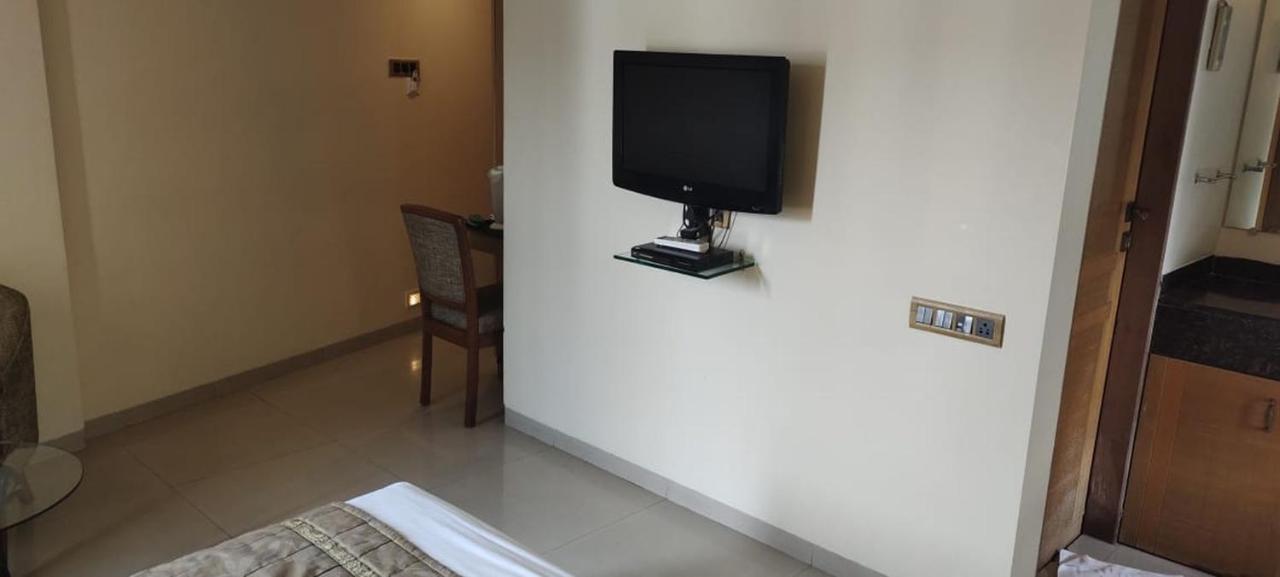 Hotel Deccan Royaale, Shivajinagar Πούνε Εξωτερικό φωτογραφία