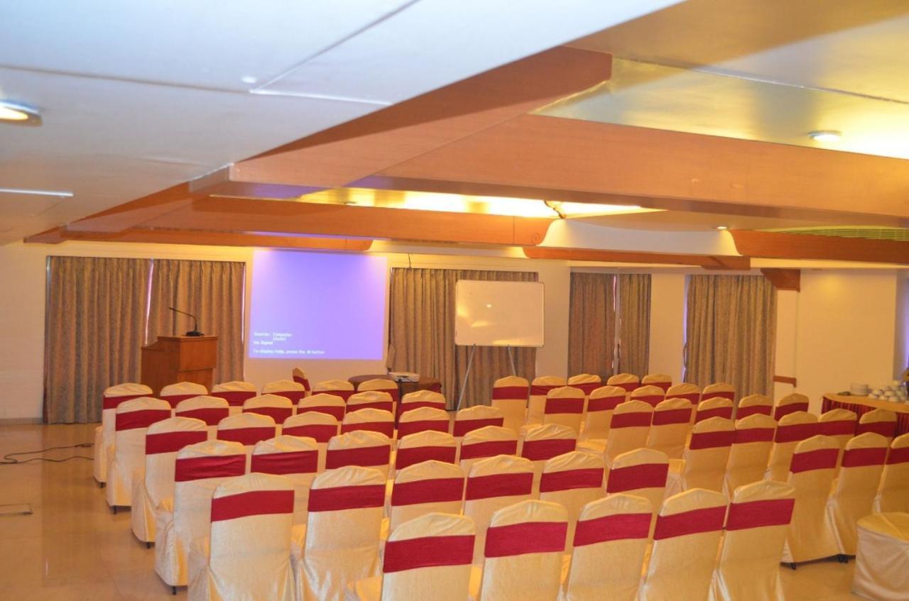 Hotel Deccan Royaale, Shivajinagar Πούνε Εξωτερικό φωτογραφία