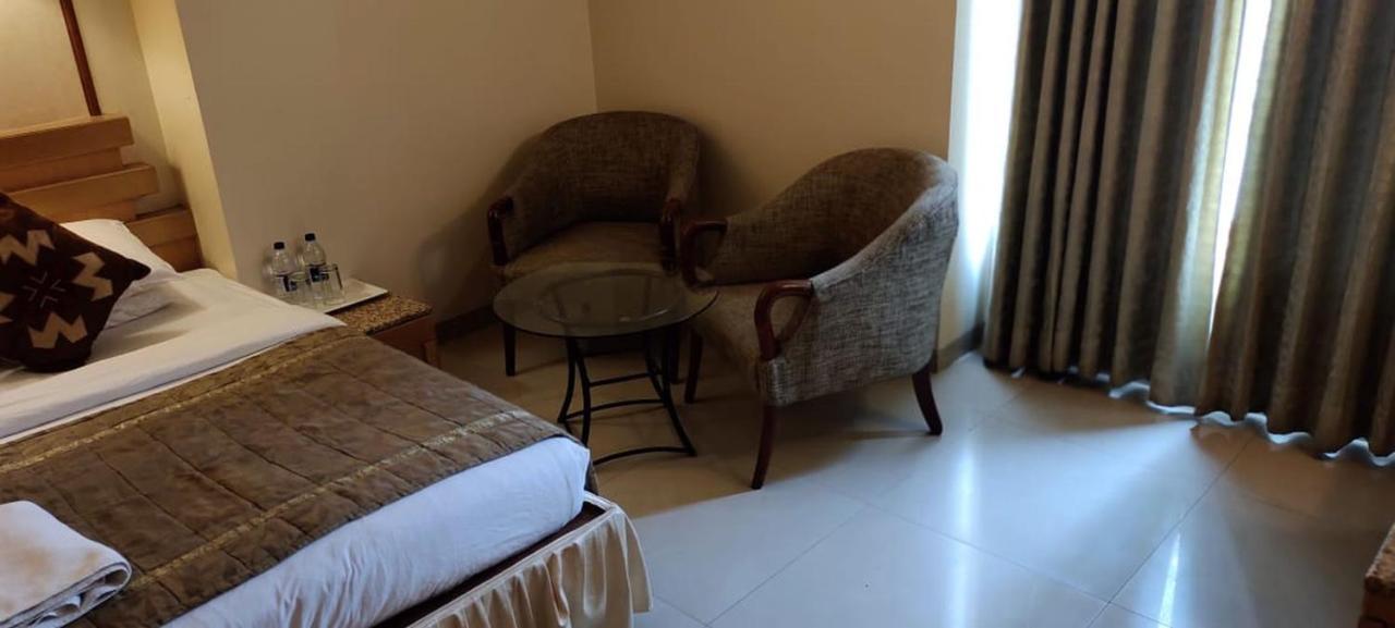 Hotel Deccan Royaale, Shivajinagar Πούνε Εξωτερικό φωτογραφία