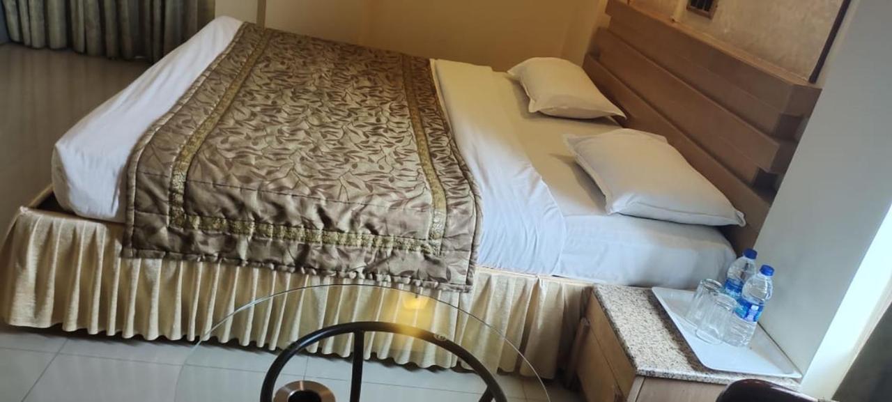 Hotel Deccan Royaale, Shivajinagar Πούνε Εξωτερικό φωτογραφία