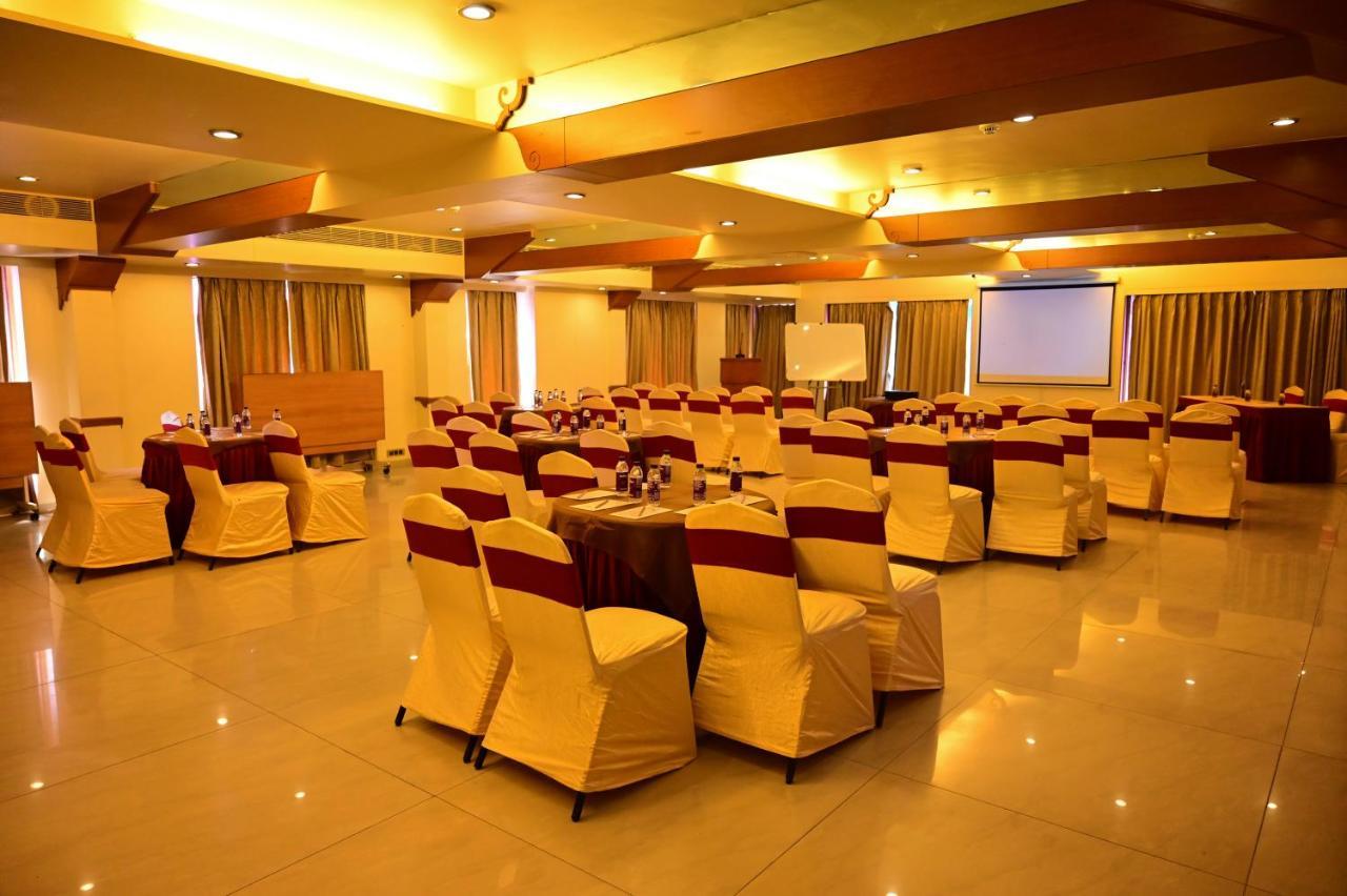 Hotel Deccan Royaale, Shivajinagar Πούνε Εξωτερικό φωτογραφία