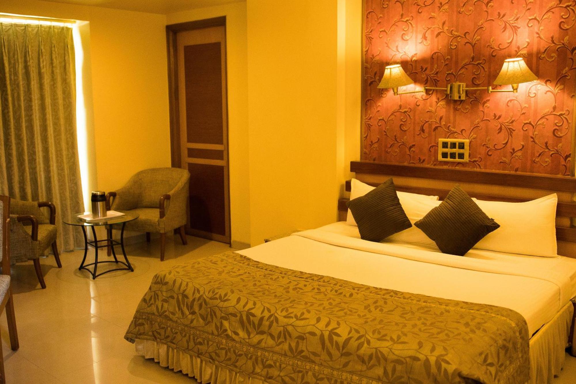 Hotel Deccan Royaale, Shivajinagar Πούνε Εξωτερικό φωτογραφία