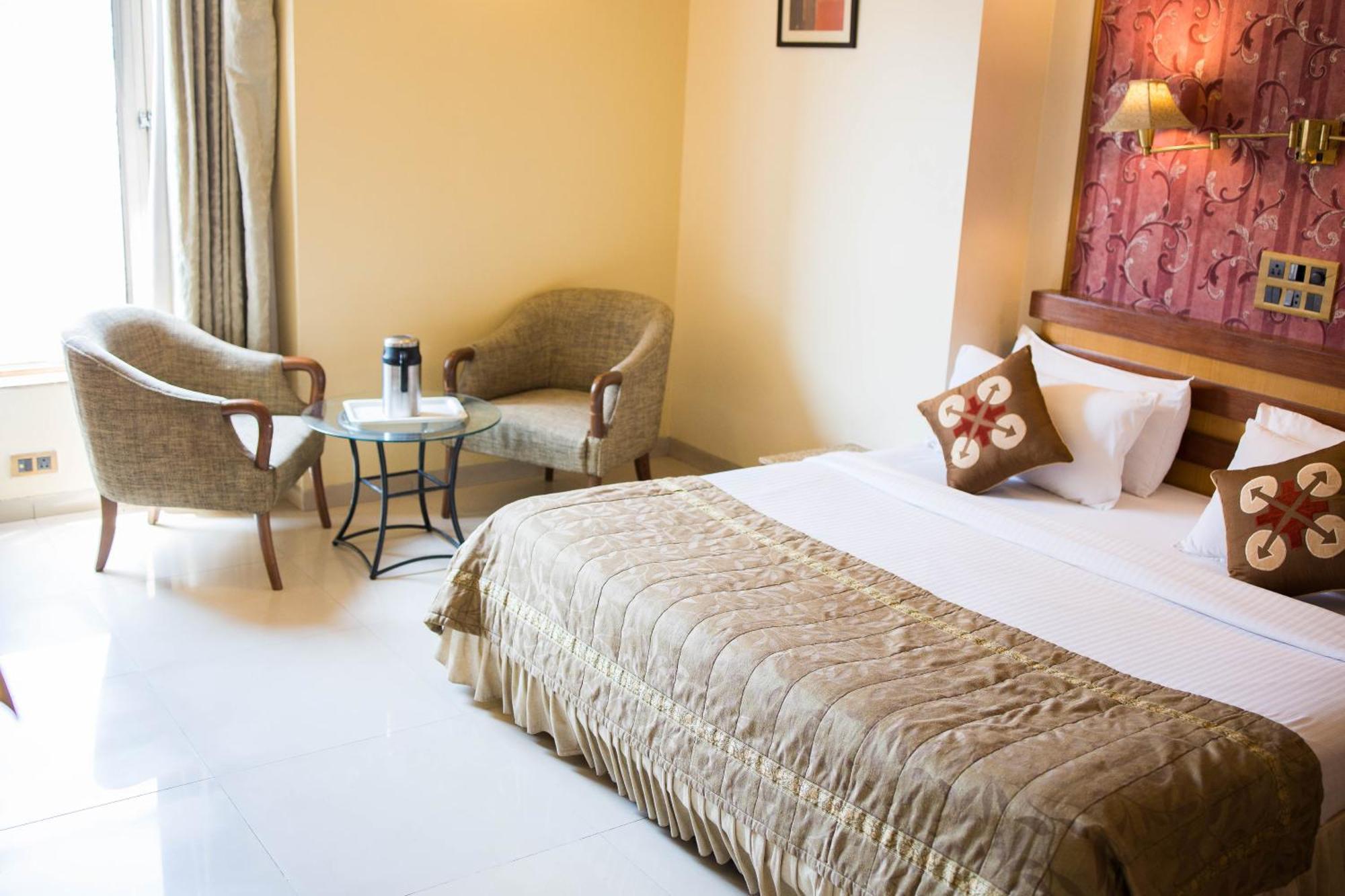 Hotel Deccan Royaale, Shivajinagar Πούνε Εξωτερικό φωτογραφία