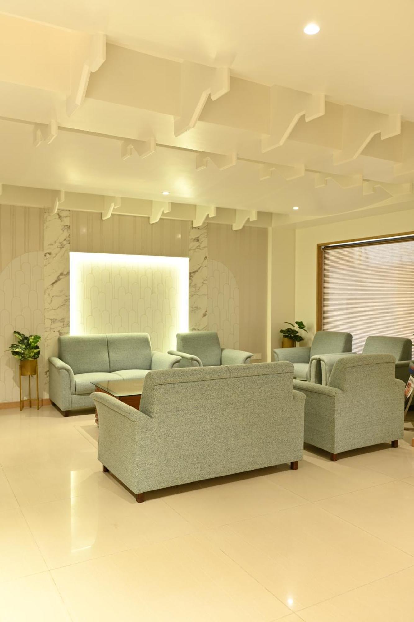 Hotel Deccan Royaale, Shivajinagar Πούνε Εξωτερικό φωτογραφία