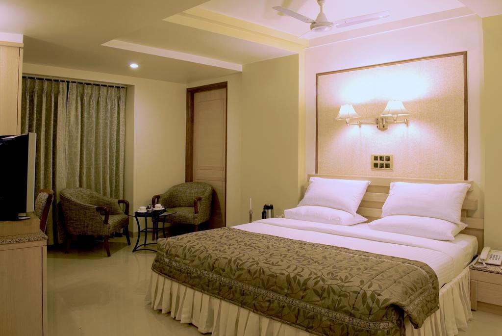 Hotel Deccan Royaale, Shivajinagar Πούνε Δωμάτιο φωτογραφία