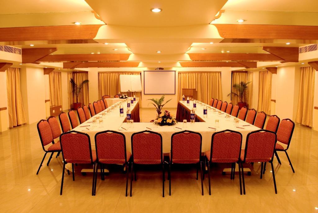 Hotel Deccan Royaale, Shivajinagar Πούνε Εξωτερικό φωτογραφία