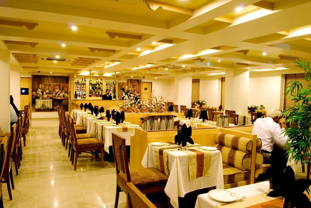 Hotel Deccan Royaale, Shivajinagar Πούνε Εξωτερικό φωτογραφία